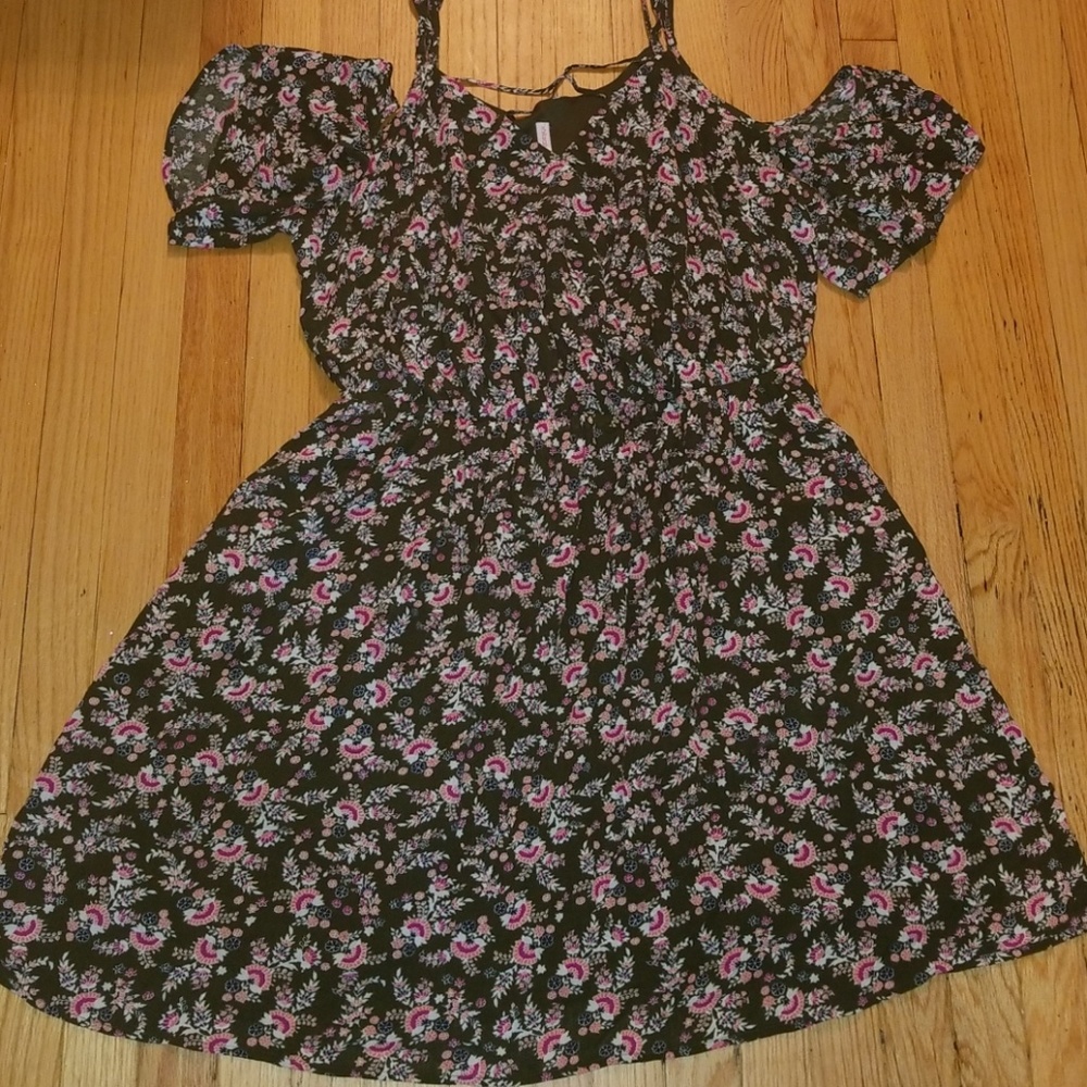 Floral Romper with open shoulders